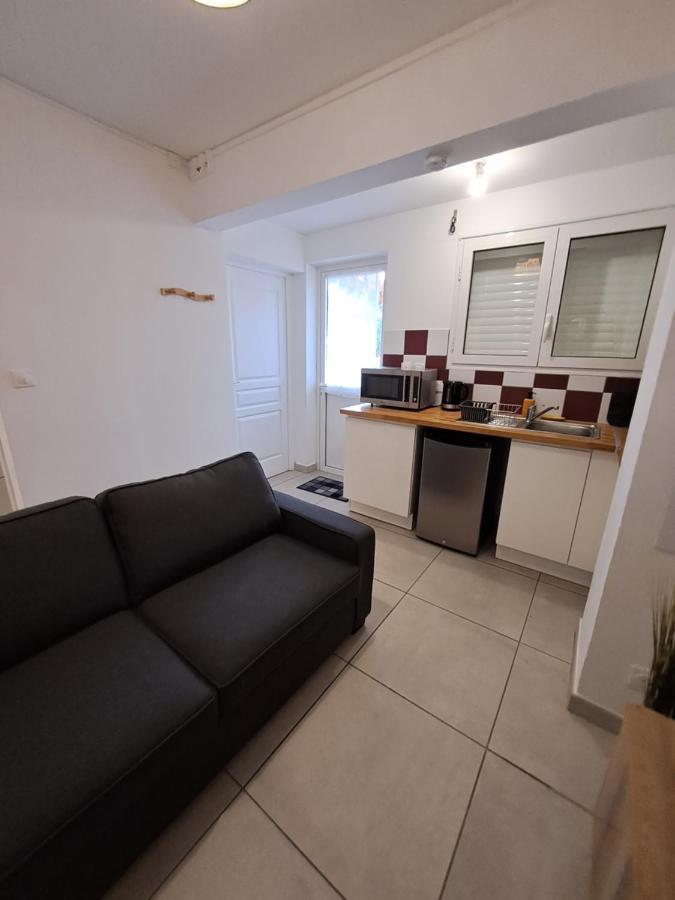 Logement Cosy T2, Centre Ville De Saint-Pierre Exterior photo